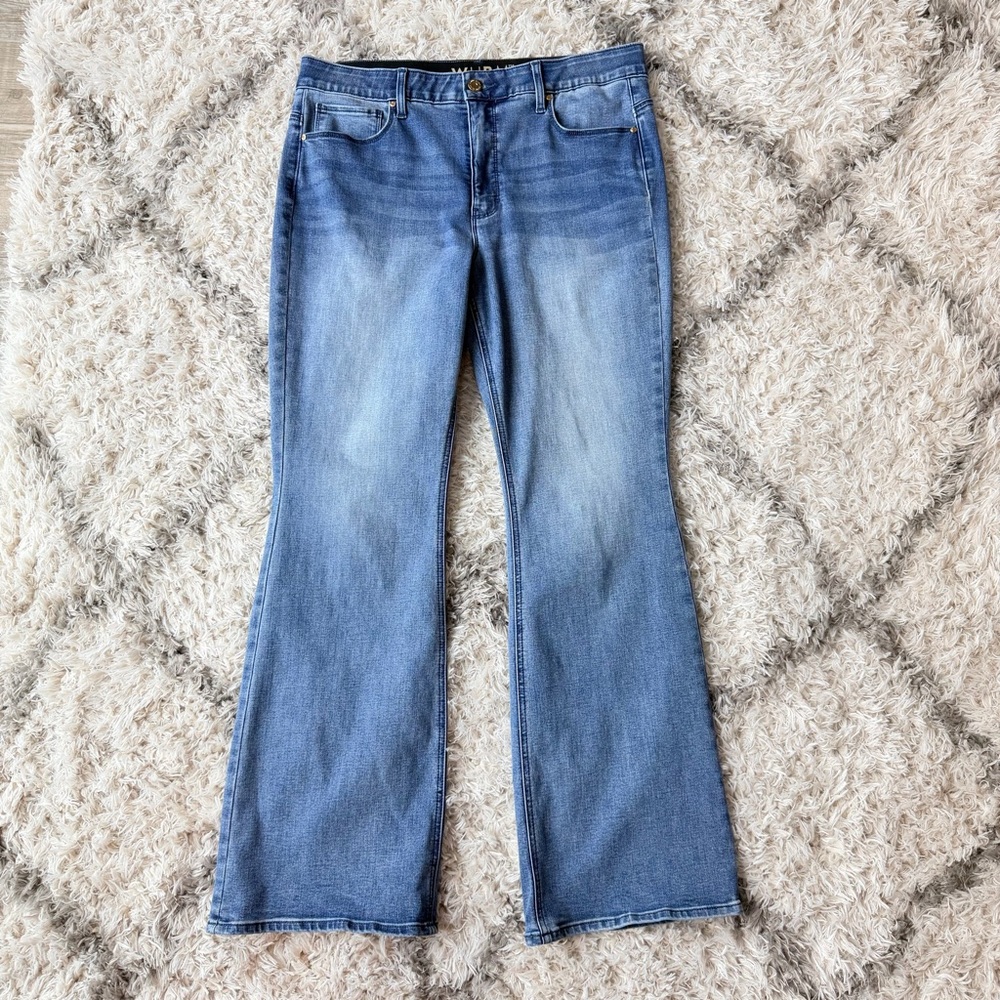 WHBM | Skinny Flare, Sz 12 short